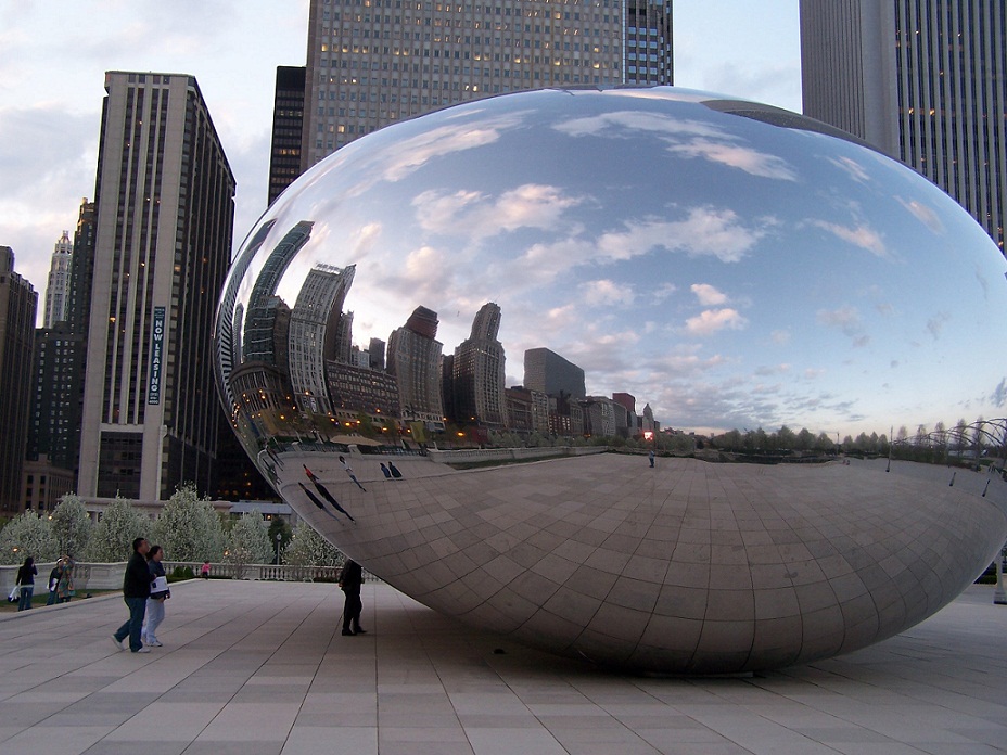 Cloud Gate by Anish Kapoor